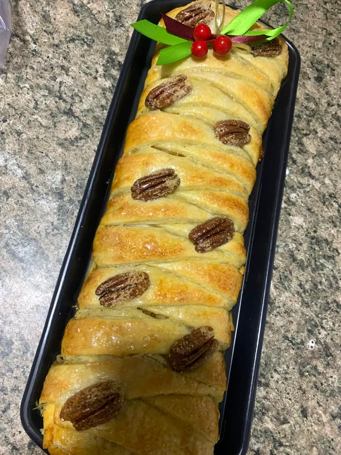 Strudel de manzana recién horneado